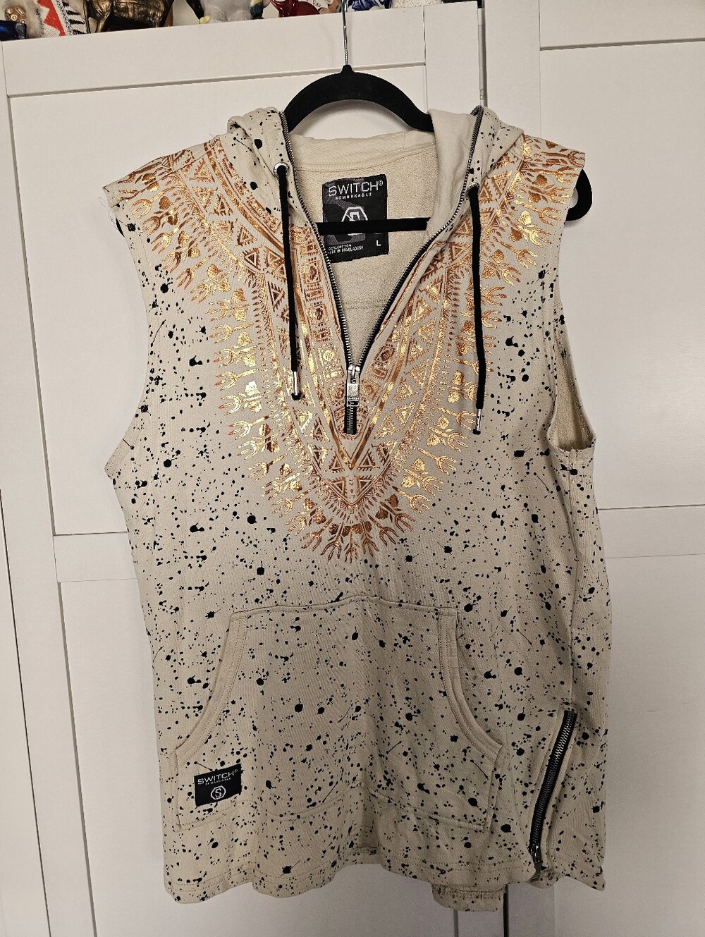 Switch Remarkable Mens Sleeveless Hoodie Vest Gold Foil Paint Splatter Beige L